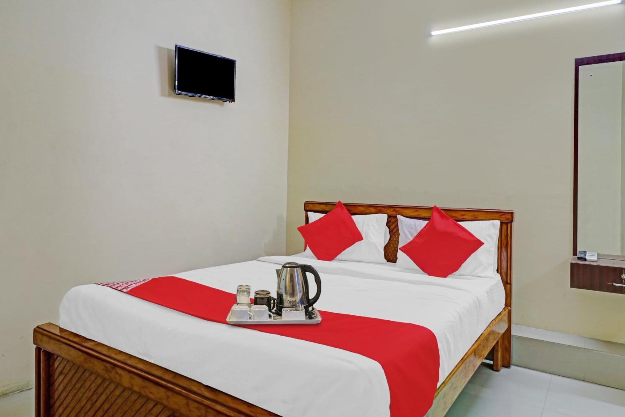 Hotel O Lakshmi Sri Deluxe Boarding & Lodgeing Kumbalgod Zewnętrze zdjęcie