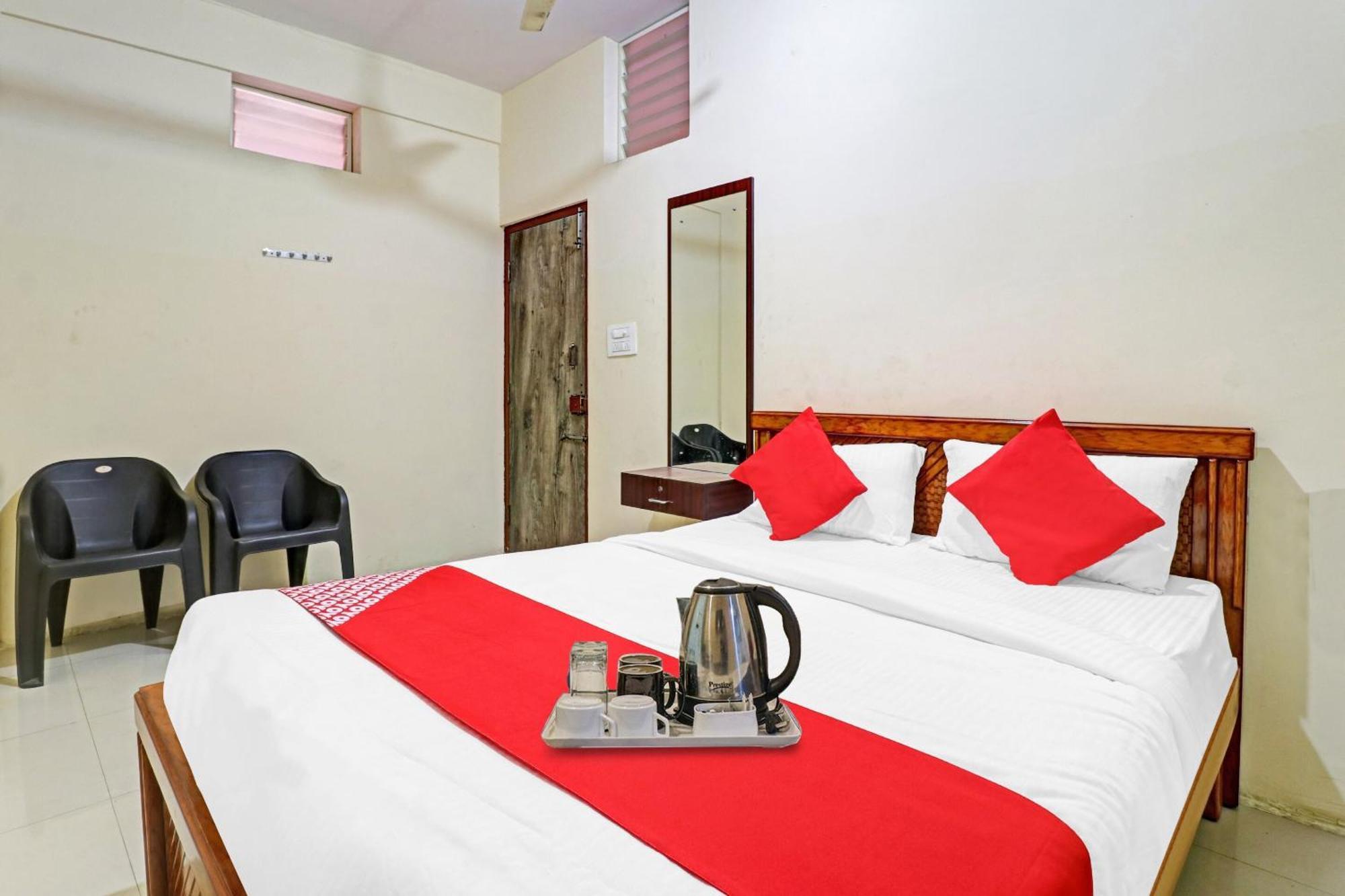 Hotel O Lakshmi Sri Deluxe Boarding & Lodgeing Kumbalgod Zewnętrze zdjęcie