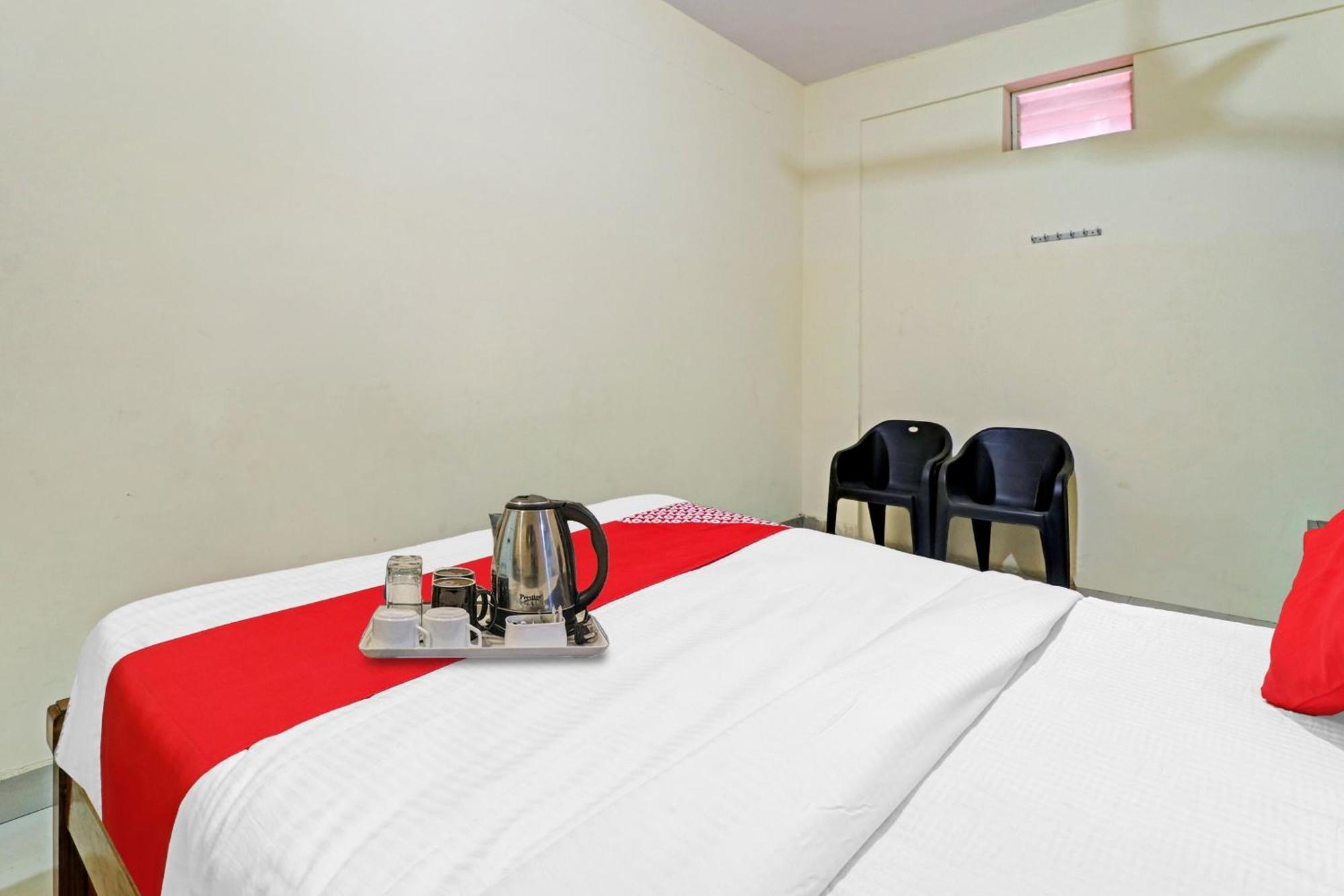 Hotel O Lakshmi Sri Deluxe Boarding & Lodgeing Kumbalgod Zewnętrze zdjęcie